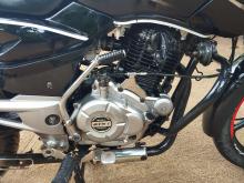 https://riyasewana.com/uploads/bajaj-pulsar-150-211245116035.jpg