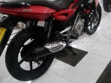https://riyasewana.com/uploads/bajaj-pulsar-150-2217440113213.jpg