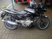 https://riyasewana.com/uploads/bajaj-pulsar-150-221827376763.jpg