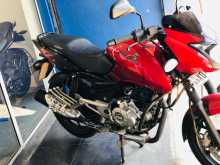 https://riyasewana.com/uploads/bajaj-pulsar-150-2314262513052.jpg