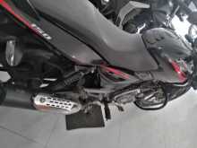 https://riyasewana.com/uploads/bajaj-pulsar-150-2410323113803.jpg