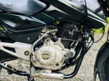 https://riyasewana.com/uploads/bajaj-pulsar-150-256574013814.jpg