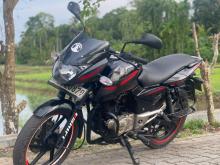 Bajaj PULSAR 150 2016 Motorbike