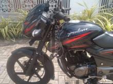 https://riyasewana.com/uploads/bajaj-pulsar-150-27111102632583.jpg