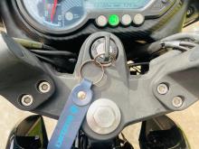 https://riyasewana.com/uploads/bajaj-pulsar-150-2718422219816.jpg