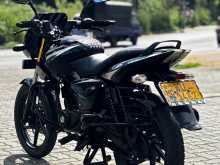 https://riyasewana.com/uploads/bajaj-pulsar-150-281532013124.jpg