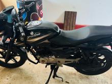 Bajaj Pulsar 150 2016 Motorbike