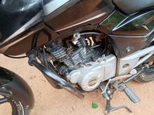 https://riyasewana.com/uploads/bajaj-pulsar-150-29615356724.jpg