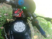 https://riyasewana.com/uploads/bajaj-pulsar-150-301220336184.jpg