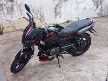 https://riyasewana.com/uploads/bajaj-pulsar-150-30653556145.jpg
