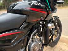 https://riyasewana.com/uploads/bajaj-pulsar-150-308221013433.jpg
