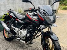 Bajaj Pulsar 150 2015 Motorbike
