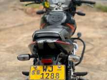 https://riyasewana.com/uploads/bajaj-pulsar-150-30951124133.jpg