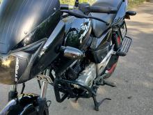 Bajaj Pulsar 150 2015 Motorbike