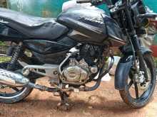 Bajaj Pulsar 150 2016 Motorbike