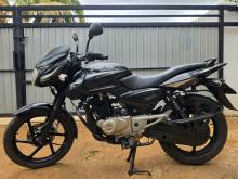 Bajaj Pulsar 150 2016 Motorbike