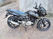 https://riyasewana.com/uploads/bajaj-pulsar-150ug4-5-302325351346358.jpg