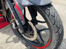 https://riyasewana.com/uploads/bajaj-pulsar-160-3010563913974.jpg