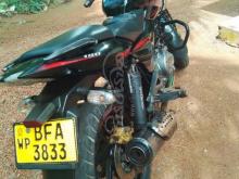 https://riyasewana.com/uploads/bajaj-pulsar-180-1113852135824.jpg