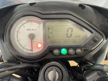 https://riyasewana.com/uploads/bajaj-pulsar-180-1115101719376.jpg