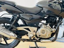 https://riyasewana.com/uploads/bajaj-pulsar-180-1115101719475.jpg