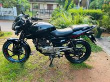 https://riyasewana.com/uploads/bajaj-pulsar-180-118080219583.jpg