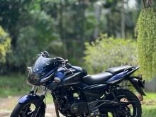 Bajaj Pulsar 180 2017 Motorbike