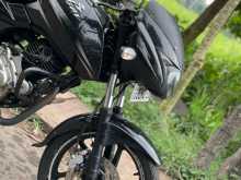 Bajaj PULSAR 180 2016 Motorbike