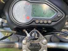 https://riyasewana.com/uploads/bajaj-pulsar-180-151005024043.jpg