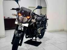 Bajaj Pulsar 180 2017 Motorbike