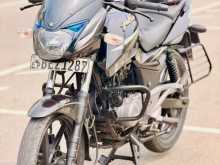 Bajaj Pulsar 180 2017 Motorbike