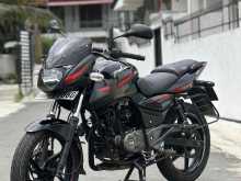 Bajaj Pulsar 180 2017 Motorbike