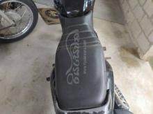 https://riyasewana.com/uploads/bajaj-pulsar-180-171314511316371.jpg