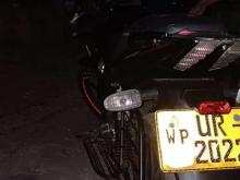 https://riyasewana.com/uploads/bajaj-pulsar-180-17212176506.jpg