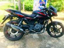 Bajaj Pulsar 180 2017 Motorbike