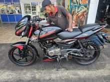 Bajaj Pulsar 180 2017 Motorbike