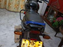 https://riyasewana.com/uploads/bajaj-pulsar-180-182300496945.jpg
