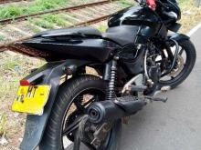 https://riyasewana.com/uploads/bajaj-pulsar-180-18254506286.jpg