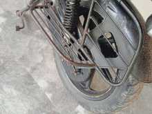 https://riyasewana.com/uploads/bajaj-pulsar-180-1913464283.jpg