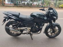https://riyasewana.com/uploads/bajaj-pulsar-180-191427276835.jpg