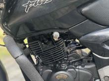https://riyasewana.com/uploads/bajaj-pulsar-180-218562124643.jpg