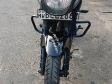 Bajaj Pulsar 180 2016 Motorbike
