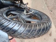 https://riyasewana.com/uploads/bajaj-pulsar-180-221309066904.jpg