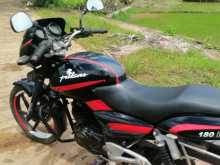 https://riyasewana.com/uploads/bajaj-pulsar-180-248445413424.jpg