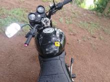 https://riyasewana.com/uploads/bajaj-pulsar-180-261101456895.jpg