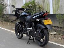 https://riyasewana.com/uploads/bajaj-pulsar-180-2711265324211.jpg