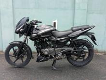 Bajaj Pulsar 180 2016 Motorbike