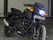 Bajaj Pulsar 180 2011 Motorbike