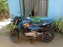Bajaj Pulsar 180 2016 Motorbike