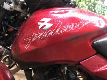 https://riyasewana.com/uploads/bajaj-pulsar-180-288324524101.jpg